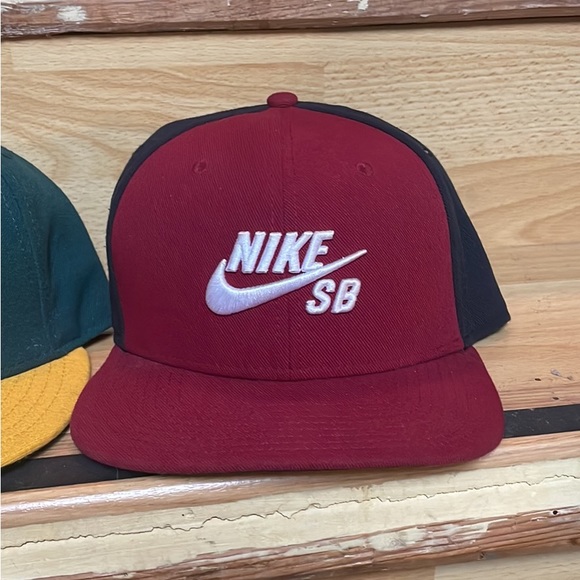 Sports Hat 25$ Each - Picture 4 of 6